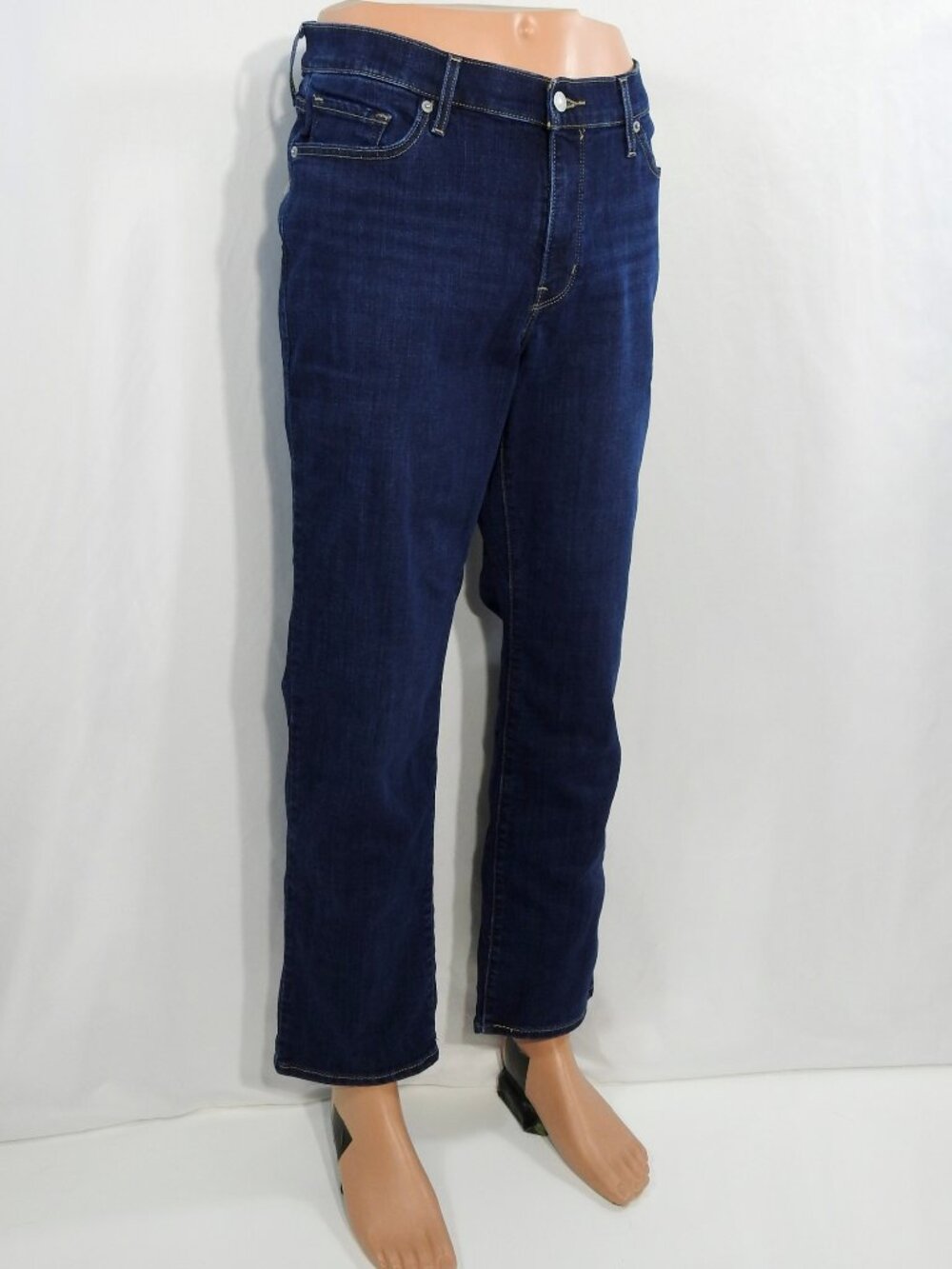 Levis 16W Classic Straight Dark Wash Jeans Womens Denim 23648-0036